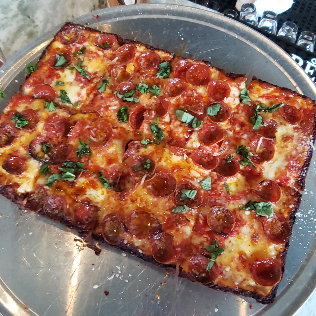 hot honey pizza recipe (viral style)